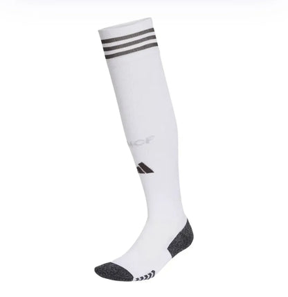 Kit Infantil Real Madrid I 25/26 - Com Meias