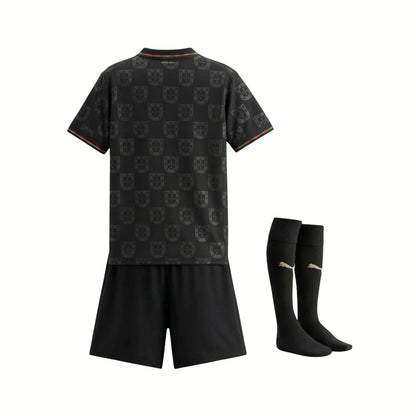 Kit Infantil Portugal 25/26 - Edição Especial Eusébio