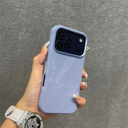 iPhone case with Comfort Fabric and MagSafe Charging.